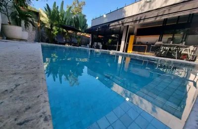 Ubatuba, horto- residência de luxo em condomínio fechado com arquitetura moderna e elegante!