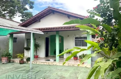 Ubatuba, estufa - i - casa com 02 dormitórios (01 suíte), excelente localização.