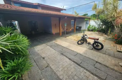 Ubatuba, parque vivamar- belíssima casa alto padrão com 5 dormitórios, 2 suítes e 6 vagas de de garagem!