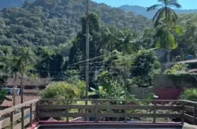 Ubatuba, itamambuca, linda casa 03 suítes, área verde, próximo a cachoeira,