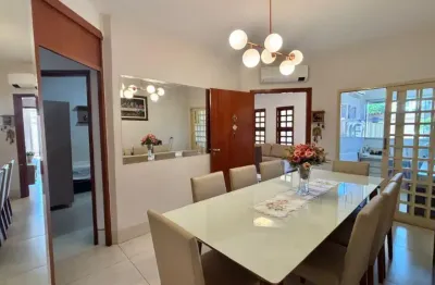 Casa com 3 quartos à venda na Rua C33, 18, Jardim América, Goiânia