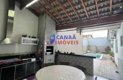 Casa  3 suítes c/ piscina aquecida área nobre bairro santa mônica