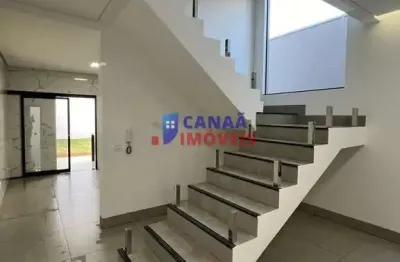 Casa com 3 quartos à venda no Santa Mônica, Uberlândia 