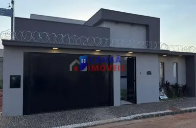 Casa com 3 quartos à venda no Marta Helena, Uberlândia 