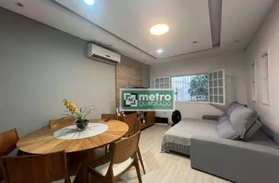 Imobiliária metro quadrado oferece excelente casa para venda no bairro extensão novo rio das ostras-rj.  uma casa duplex, sendo no primeiro uma ampla