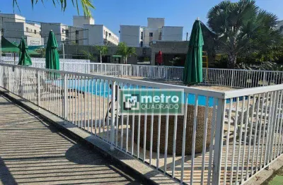 Apartamento a venda em condomínio fechado- rio das ostras-rj.  bairro arborizado e residencial. apartamento composto por: - 02 quartos, 1 banheiro soc