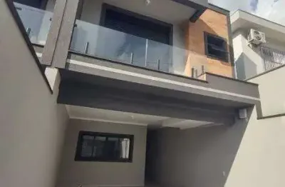 Sobrado para aluguel e venda possui 140 metros quadrados com 3 quartos