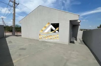 Casa de esquina 2 quartos - com amplo espaço de terreno