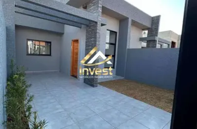 Casa 3 quartos - pé direito alto, acabamento de qualidade e espaço para 2 carros na garagem.