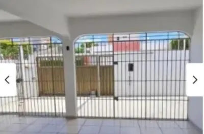 Oportunidade em ponta negra: casa 3/4 com suíte e piscina por r$ 590 mil