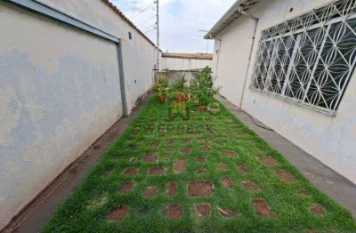 Casa proximo a a. barão do bananal - excelente ponto para comercial