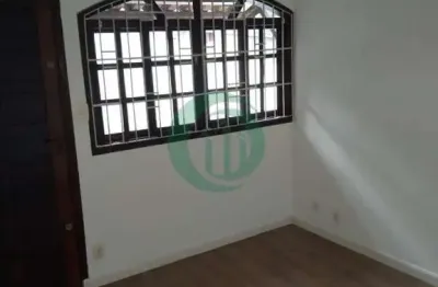 Casa assobradada á venda na vila junqueira, em santo andré.