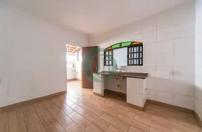Casa com 1 quarto para alugar no Parque Gerassi, Santo André 