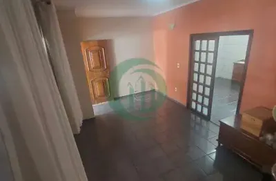 Casa com 3 quartos para alugar na Vila Pires, Santo André 