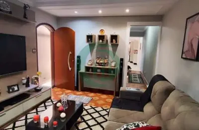 Sobrado à Venda com Porteiras Fechadas no Condomínio Maracanã, em Santo André.