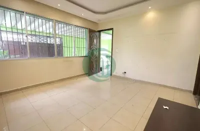 Casa com 3 quartos para alugar na Vila Pires, Santo André 