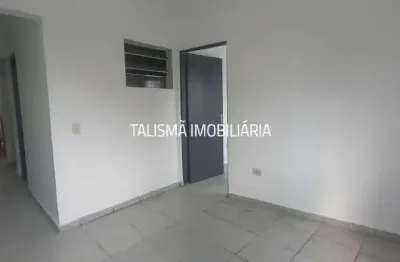 Casa com 2 quartos para alugar na Estrada Benedito Cezário de Oliveira, 1153, Parque Pinheiros, Taboão da Serra