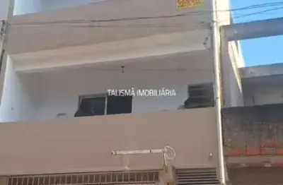 Casa com 2 quartos para alugar na Rua Aroeira, 717, Jardim Novo Record, Taboão da Serra