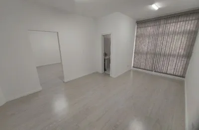 Sala comercial com 2 salas para alugar na Avenida Marechal Floriano Peixoto, 170, Centro, Curitiba