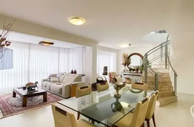 Cobertura duplex 3 suítes e 3 vagas na ponta aguda!