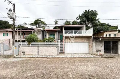 Casa semimobiliada com 3 dormitórios no salto do norte!