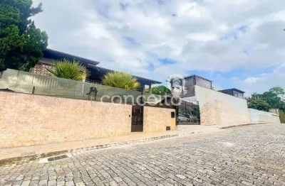Casa com 4 dormitórios 2 vagas e piscina na itoupava norte!