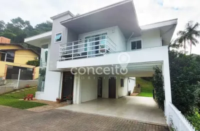 Casa semimobiliada com 4 dormitórios e 7 vagas na itoupava seca!