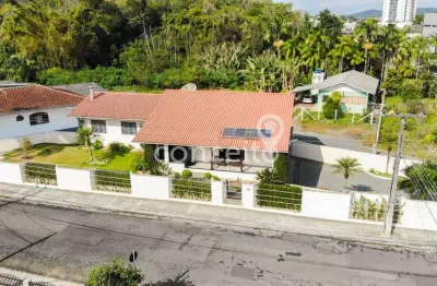 Casa com 4 quartos à venda em Água Verde, Blumenau 