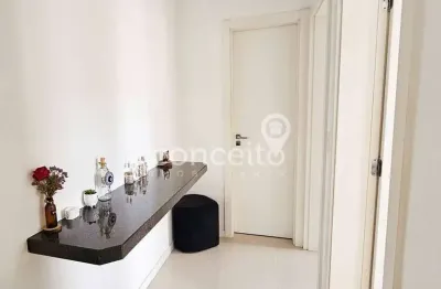 Apartamento semimobiliado com 2 dormitórios na água verde!