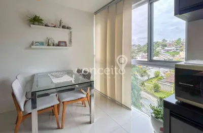 Apartamento semimobiliado com 2 dormitórios na fortaleza!