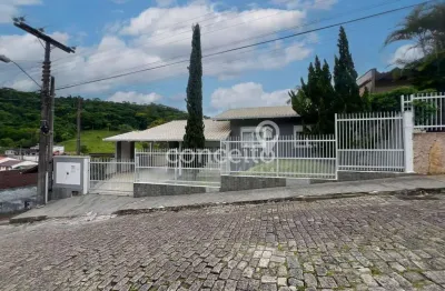 Casa com 3 quartos à venda em Água Verde, Blumenau 