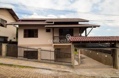 Casa com 4 quartos à venda em Água Verde, Blumenau 