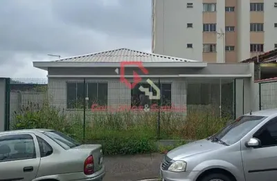 Casa comercial com 7 salas para alugar na Rua Cândido Mota, 107, Centro Alto, Ribeirão Pires