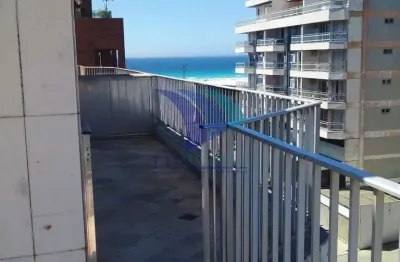 Cod 1576 - cobertura com vista privilegiada para a praia do forte!