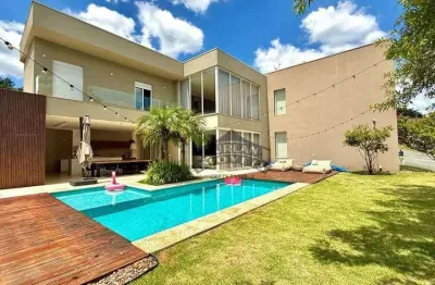 Casa de luxo no cond. nova higienópolis – 4 suítes, piscina e energia solar em 800m²!