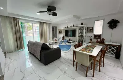 Casa duplex na ponta da praia - 4 quartos, sendo  3 suítes - 2 vagas – piscina – hidromassagem