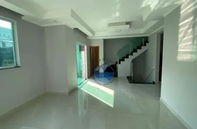 Bela casa sobreposta alta duplex - com fino acabamento – 3 suítes – varanda - duas vagas - 147m² - campo grande