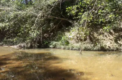 Terra na zona rural de padre bernardo de 20 hectares, com água, escritura e registro. aceito carro