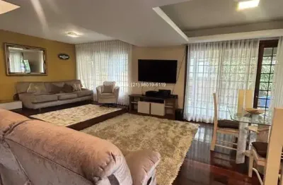Oportunidade: linda casa em itanhangá com 4 quartos, sendo 2 suítes, em terreno de 676m²