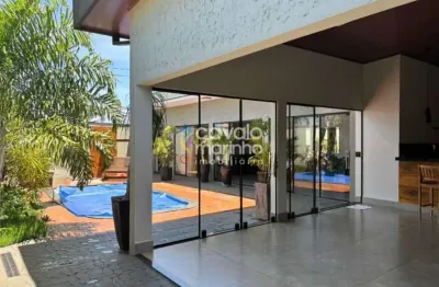 Casa à venda com 2 quartos e piscina, 190m² - jardim jacarandá - batatais/sp
