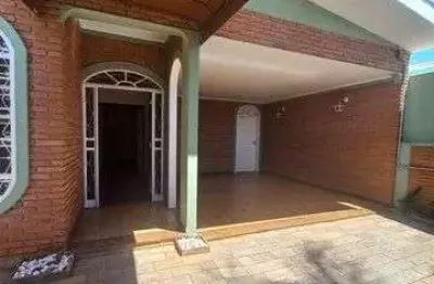 Casa à venda com 4 quartos, quintal, 2 vagas, 230 m² - parque dos bandeirantes - ribeirão preto/sp