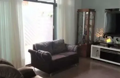 Casa com 3 quartos à venda na Rua Cézar Brigato, 1, Jardim Castelo Branco, Ribeirão Preto