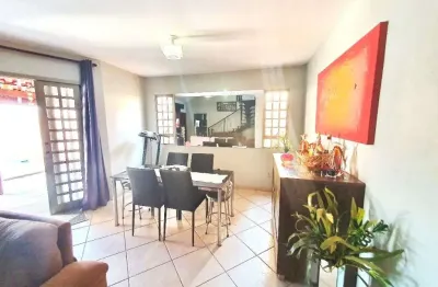 Casa com 3 dormitórios à venda, 236 m² por r$ 850.000,00 - jardim califórnia - ribeirão preto/sp
