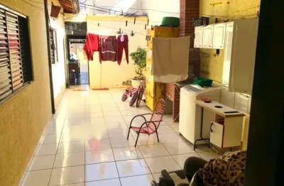 Casa á venda com 2 quartos, 132 m² - jardim diva tarlá de carvalho.