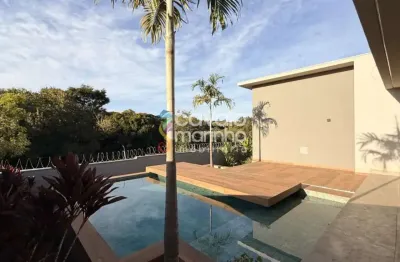 Casa à venda com 3 quartos, piscina e 4 vagas, 310m² - condomínio arara verde.