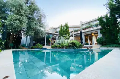 Casa à venda com 4 quartos, piscina e 4 vagas, 494m² - condomínio royal park.