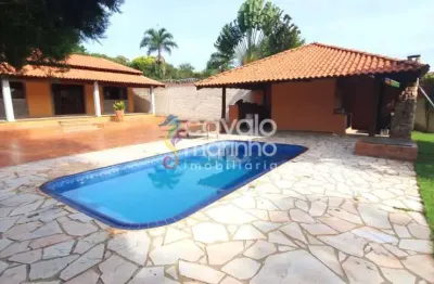 Casa para alugar ou vender com 3 quartos, piscina, 322m² - recreio das acácias