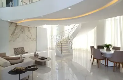 Casa de luxo mobiliada em condomínio fechado com 549 m² de área privativa!!