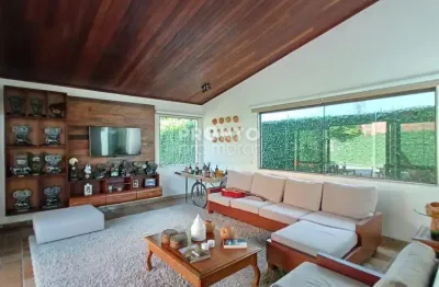 Casa 864m², com uma localização privilegiada na caxangá, 04 vagas