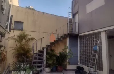 Excelente sobrado comercial / venda ou locação, ao lado do metrô